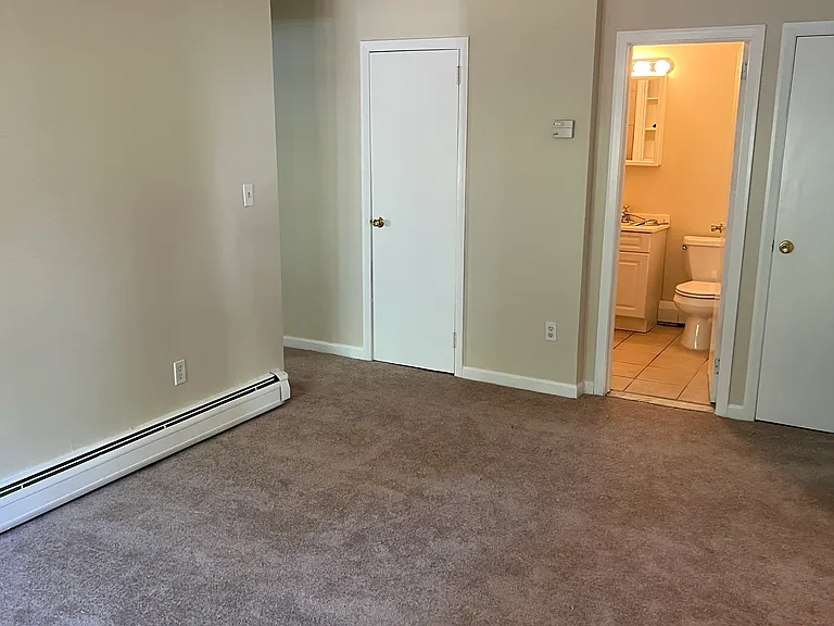 10 Mandeville Ave #12 — Photo 8