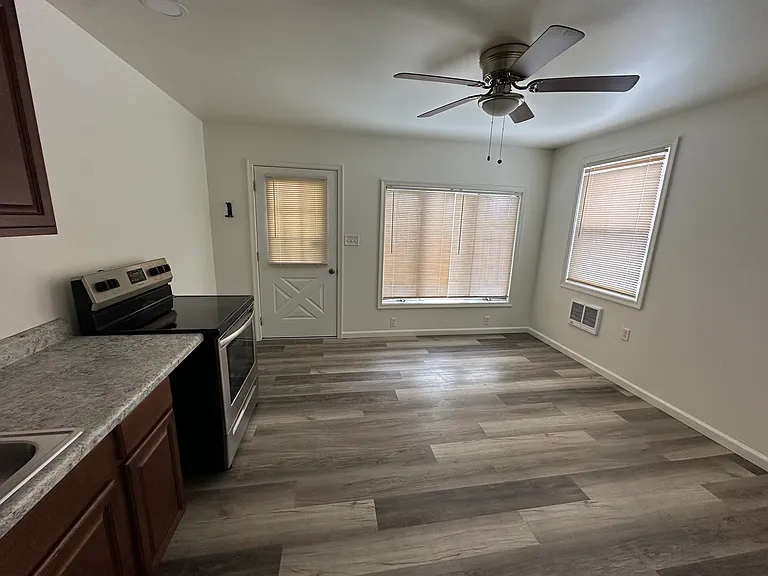 5-5 Dietrich Ave — Photo 8