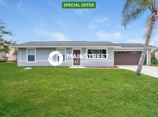 18529 Phlox Dr, Fort Myers, FL 33967