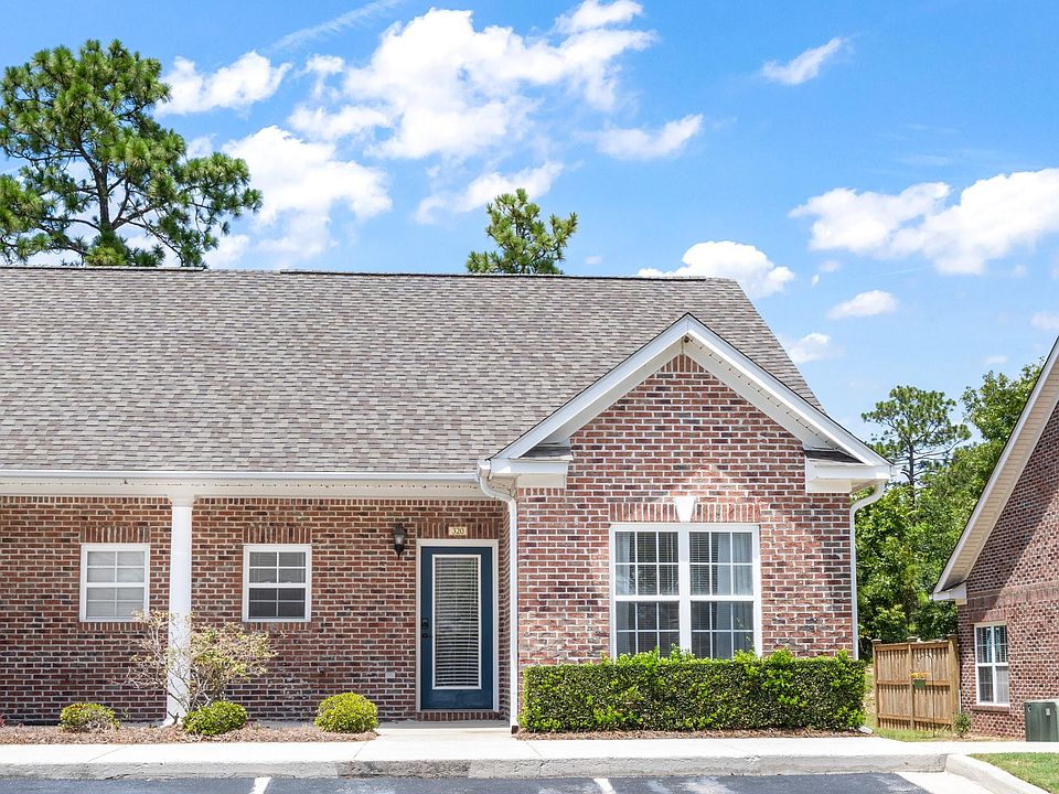 1st image of 320 Hibiscus Way