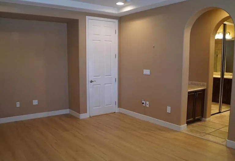 2407 Granada Bluff Ct — Photo 17