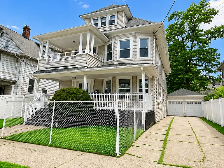 695 Laurel Ave #1 — Photo 12
