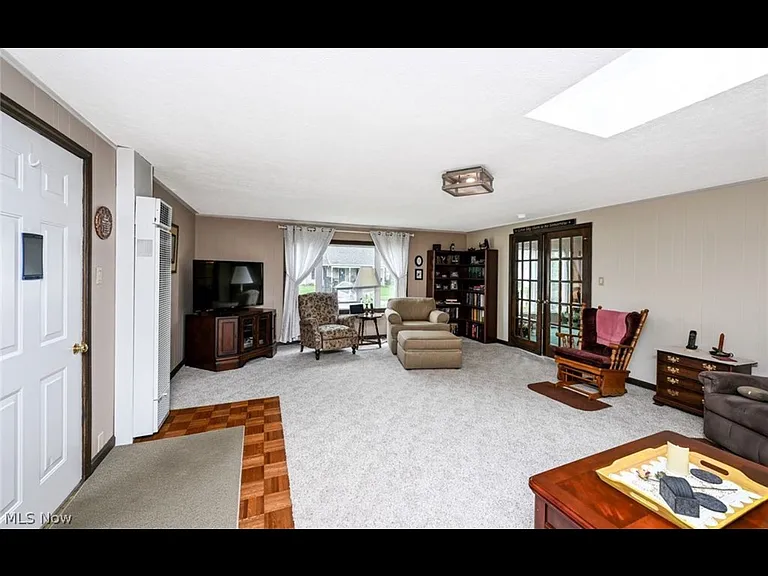 2839 Elmwood St — Photo 17
