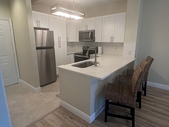 2nd image of 1910 E Palm Ave APT 11318