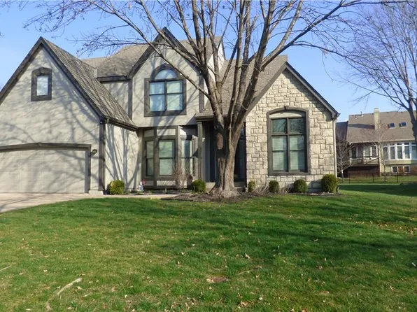 6110 W 128th St, Overland Park, KS 66209