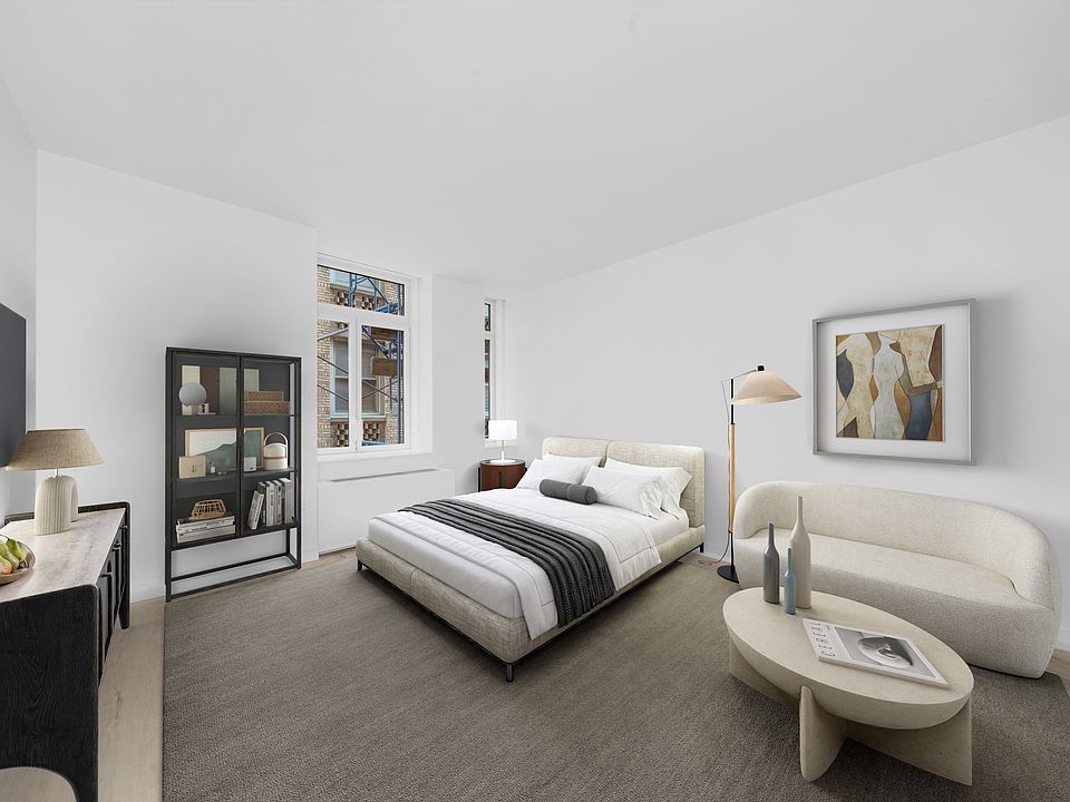 1st image of 90 John St #1013