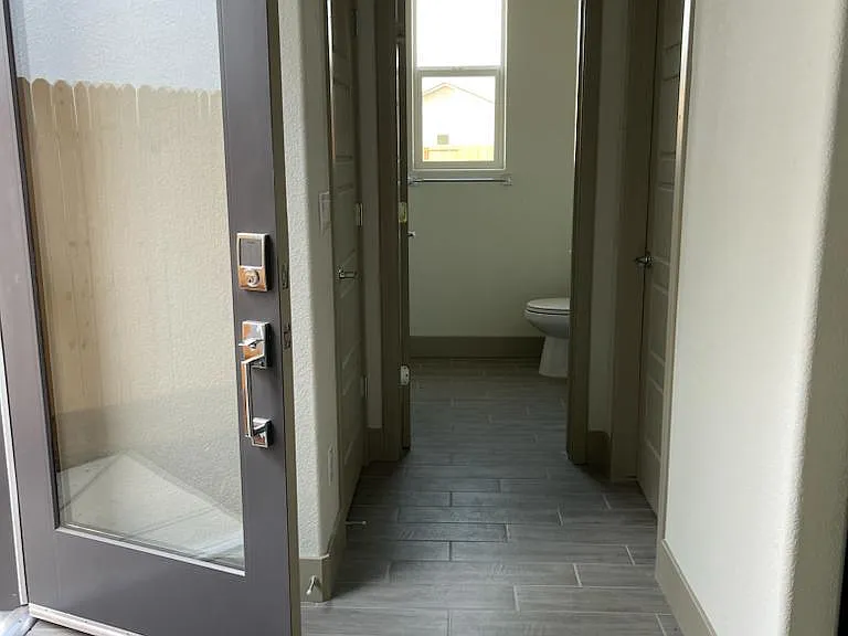2451 Bastidas Dr — Photo 4