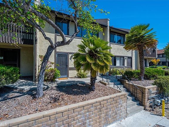 3rd image of 1020 Meadow Way