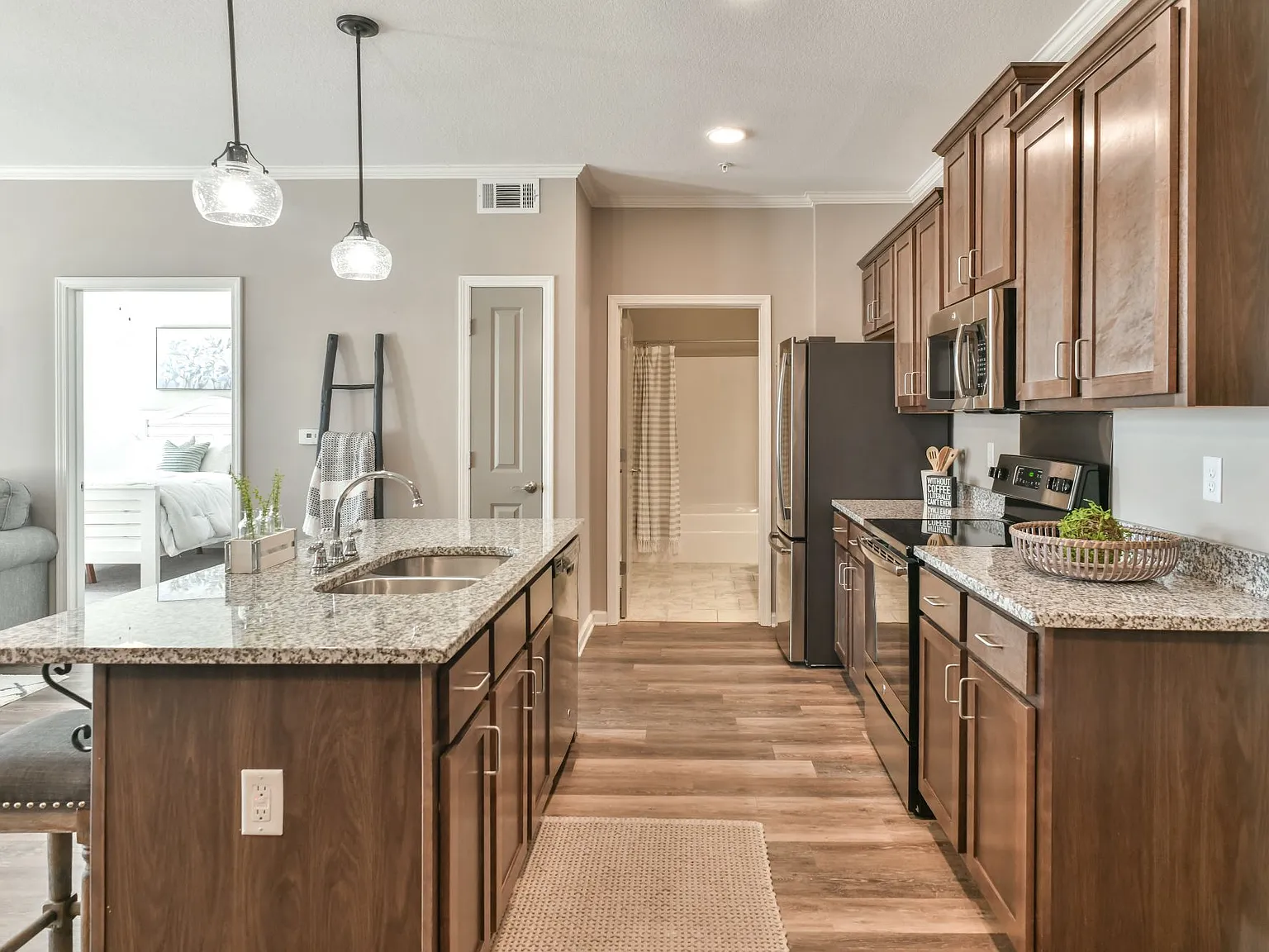 Meridian Park Apartments — Photo 2