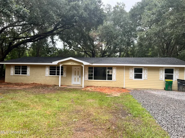 4013 Somerset Dr, Moss Point, MS 39562