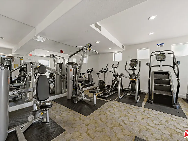 360 Avenue 26 #107 — Photo 45