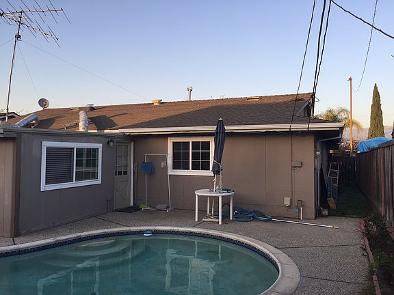 3rd image of 2123 Bayhaven Dr