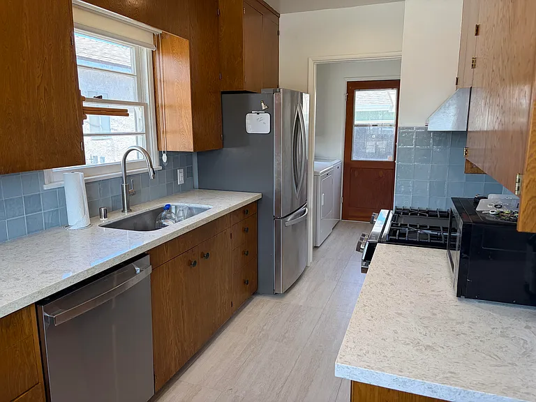 2374 Woods Ave — Photo 4