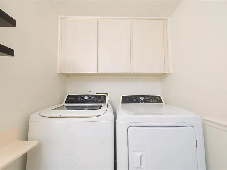 2947 Poplar Ave — Photo 24