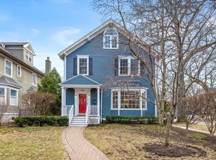835 Forest Ave, Wilmette, IL 60091
