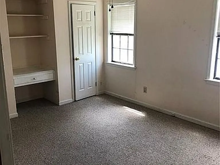 1525 Westminster Dr — Photo 4
