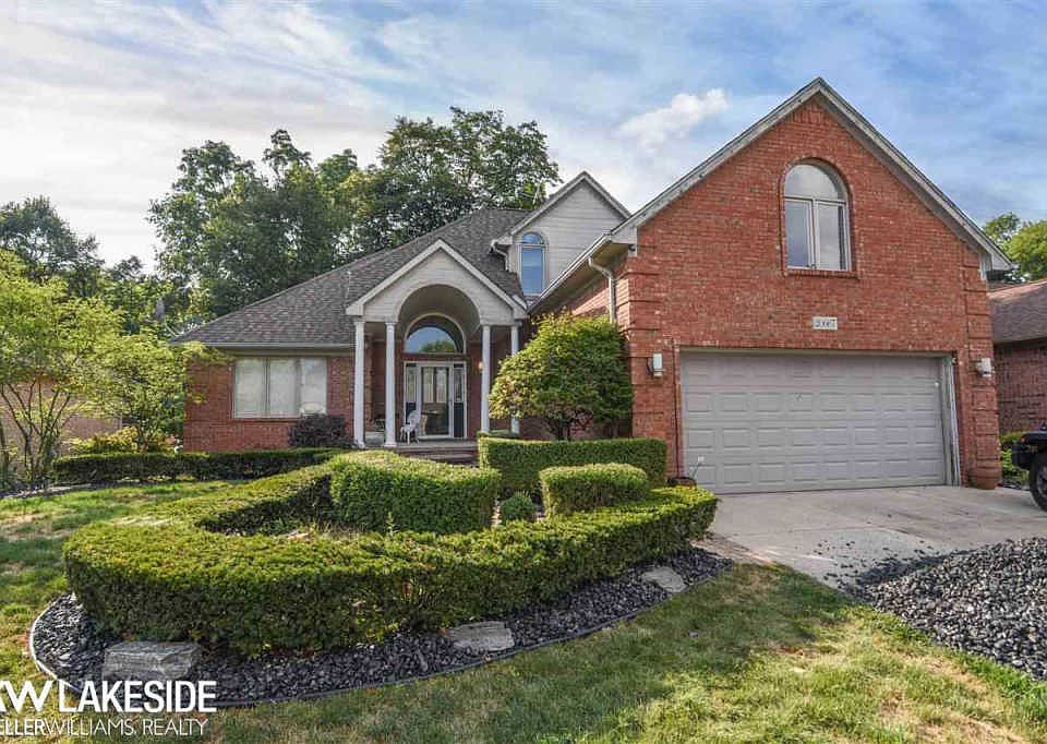 1st image of 20667 Parkplace Ln