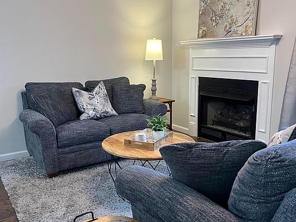 3rd image of 503 Barrington Way