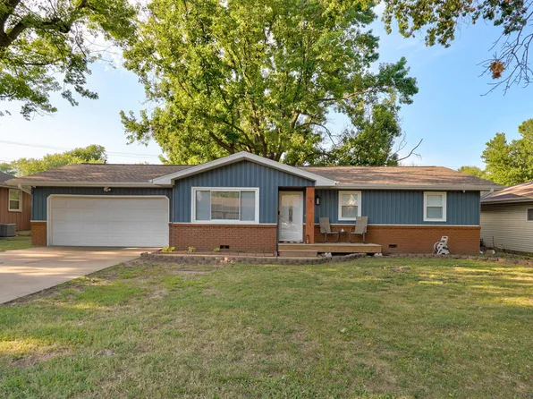 1241 E Woodland Street, Springfield, MO 65804