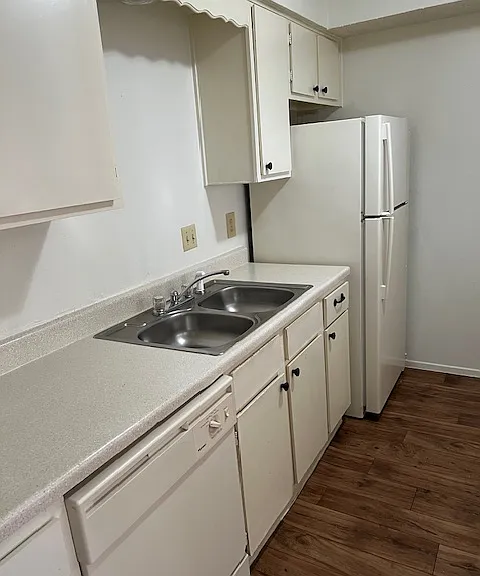 Bethany Apartments — Photo 23