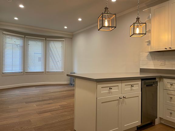 3rd image of 2165 Larkin St #107