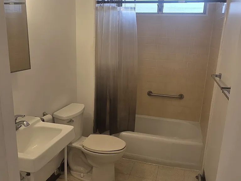 1270 Elm St #9 — Photo 8