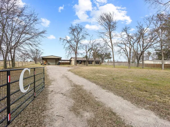 1223 Yowell Rd, Whitesboro, TX 76273