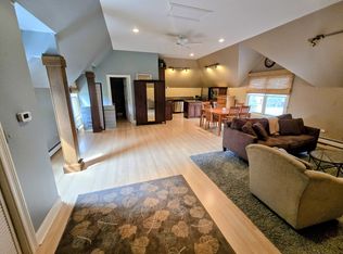 (Undisclosed Address), Glen Ellyn, IL 60137
