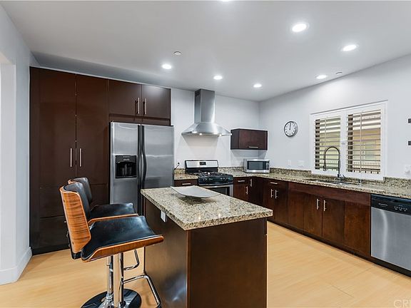 4th image of 5232 Satsuma Ave Unit 207