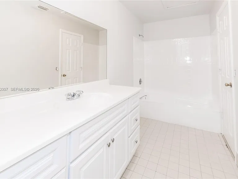 1804 My Pl — Photo 7