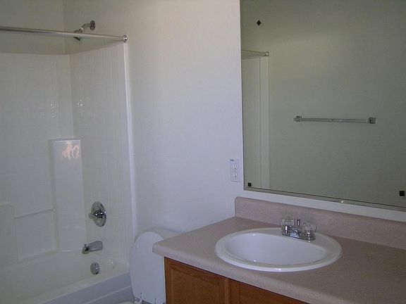 4th image of 5916 W Albeniz Pl