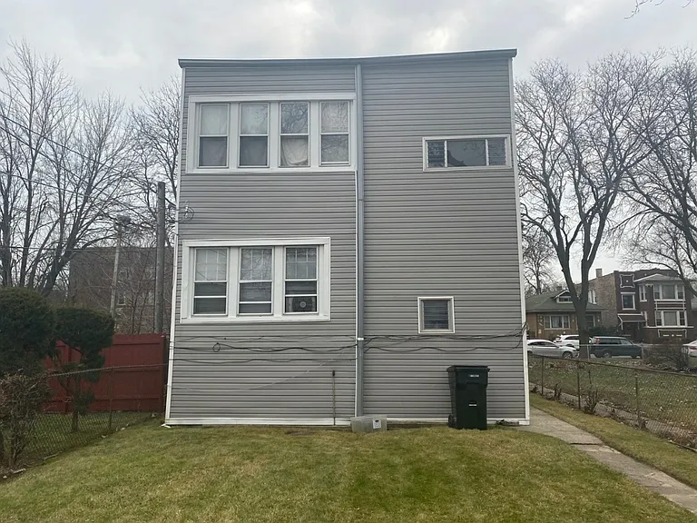 7512 S Calumet Ave #2 — Photo 6