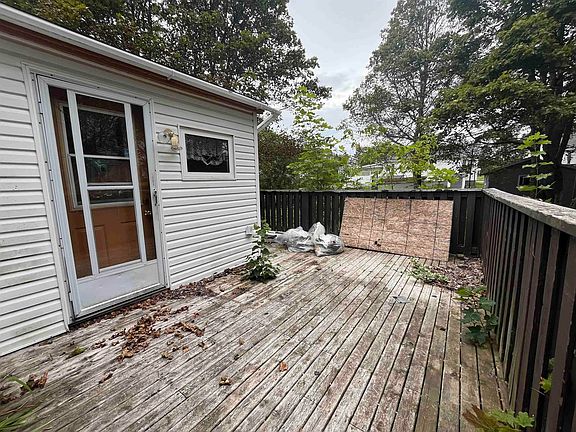 4th image of 26 Fairview Ave