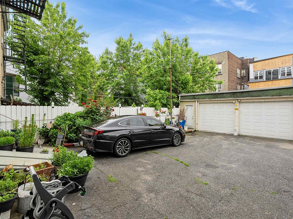 2nd image of 73 Laidlaw Ave