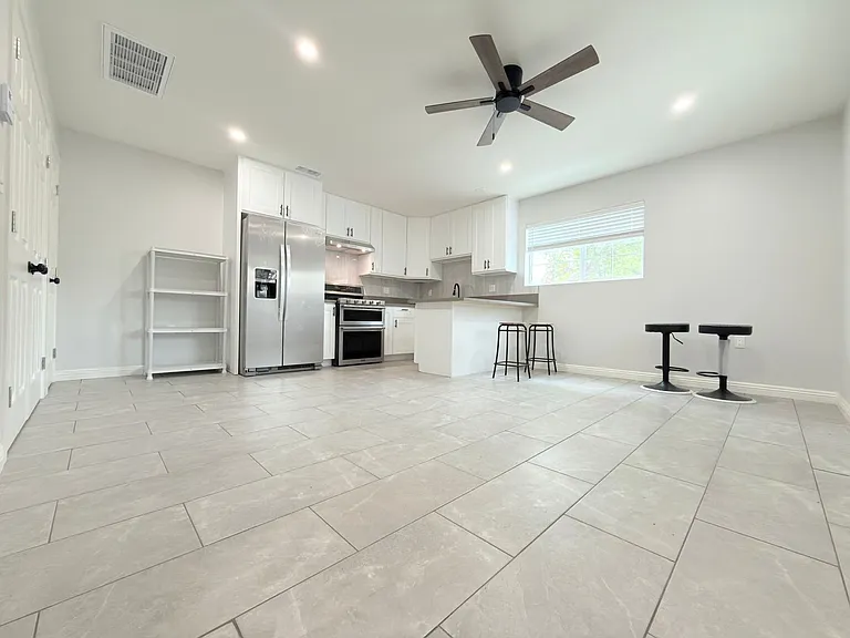 6713 Goodland Ave — Photo 1