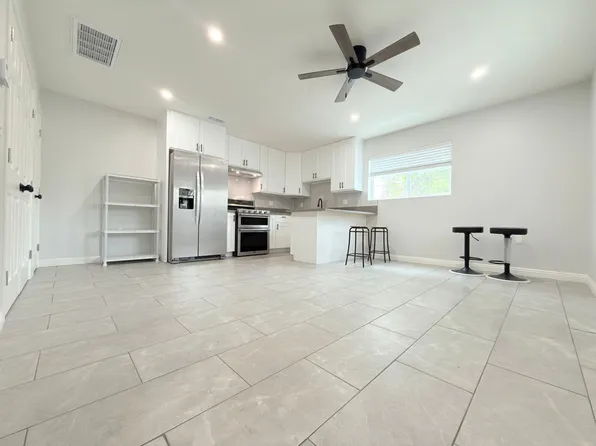 6713 Goodland Ave, North Hollywood, CA 91606