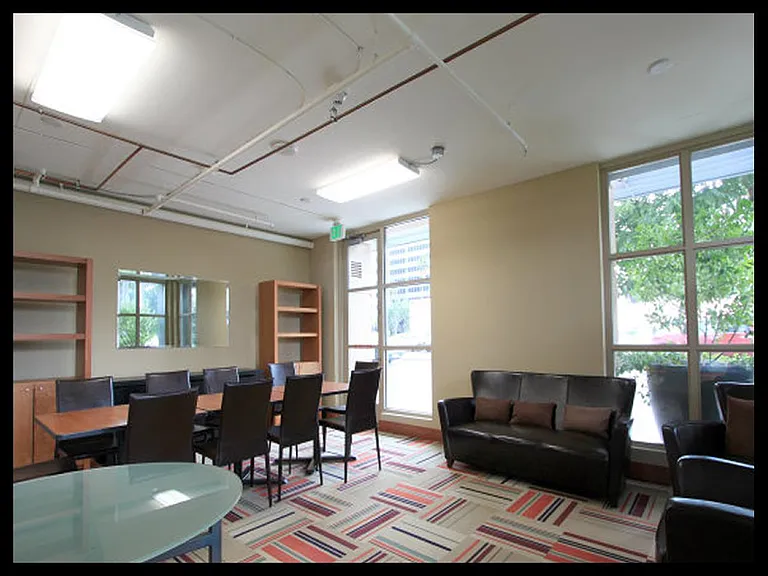 175 W Saint James St #505 — Photo 10