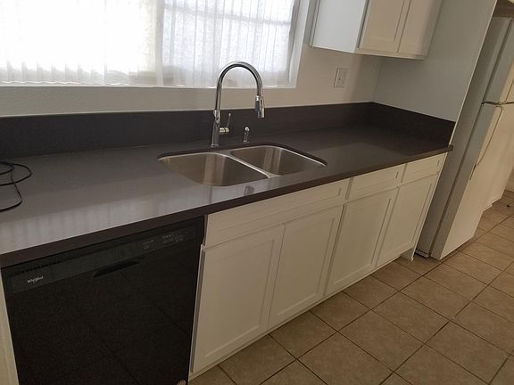 3rd image of 1162 E Avenue J4