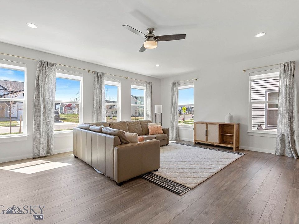 1st image of 5565 Westmorland Dr