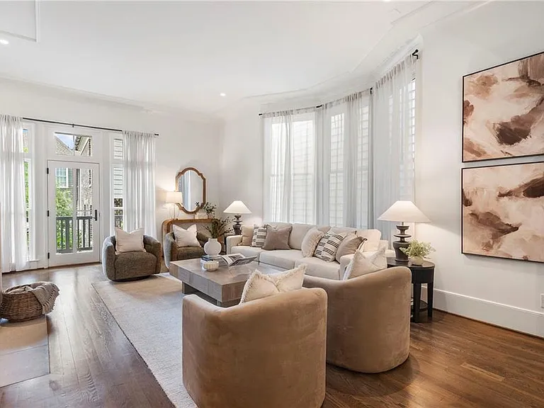 2711 Southwell St NE — Photo 18