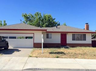 1301 Sunset Dr, Hollister, CA