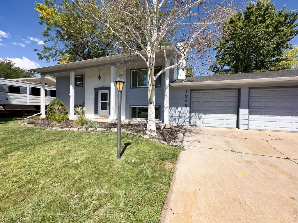 1205 Sycamore Dr
