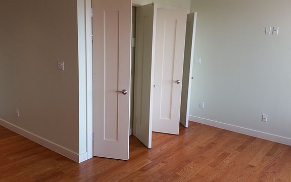 3rd image of 27-04 Hoyt Ave S #6