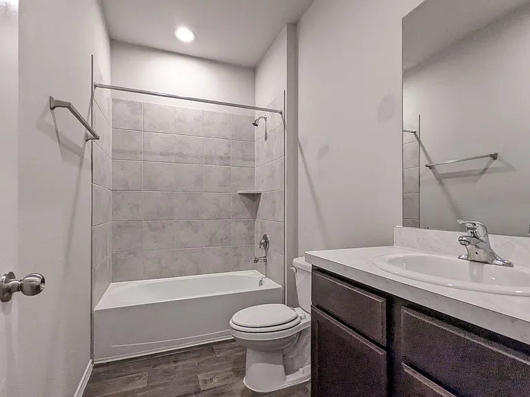 14541 Montclair Way — Photo 32