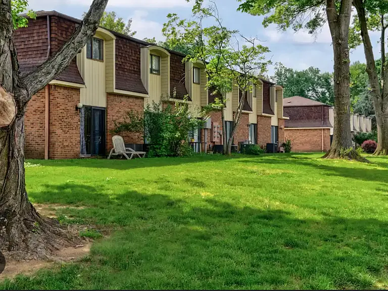 Colony Terrace Apartments — Photo 1