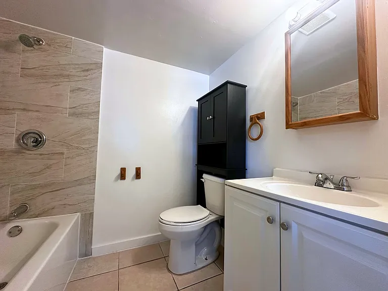 4611 South Congress Ave — Photo 2