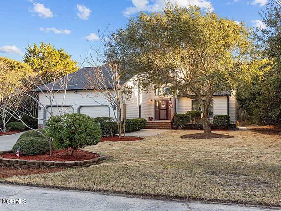 2nd image of 307 Pine Knoll Circle