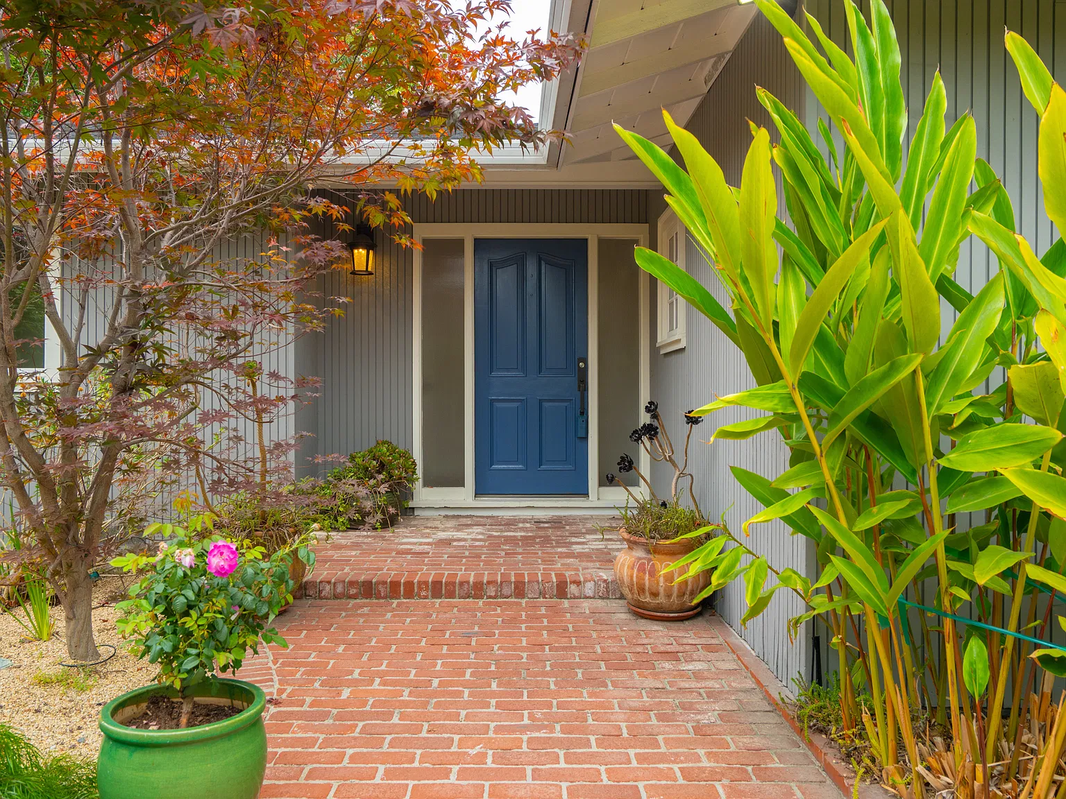 3 bed, 2395 sqft, $7,200 — Photo 3