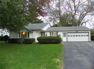 80 Westmar Dr, Rochester, NY 14624
