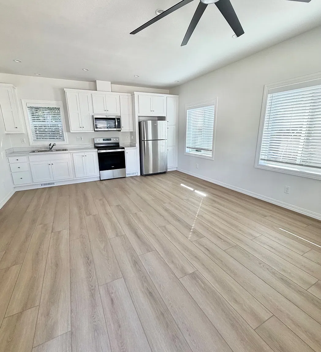 2 bed, 800 sqft, $2,995 — Photo 2